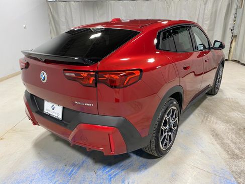 Certified 2025 BMW X2 xDrive28i w/ Convenience Package image 7