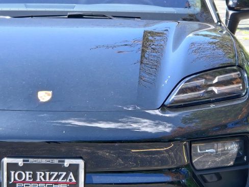 Used 2024 Porsche Macan 4 Electric image 11