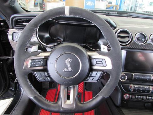 Used 2020 Ford Mustang Shelby GT500 w/ Carbon Fiber Track Pack image 16