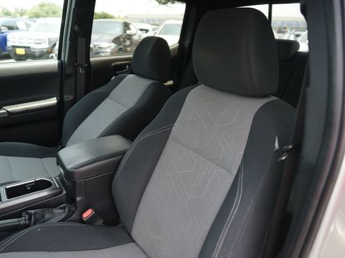 Used 2023 Toyota Tacoma TRD Sport AWD/4WD image 10
