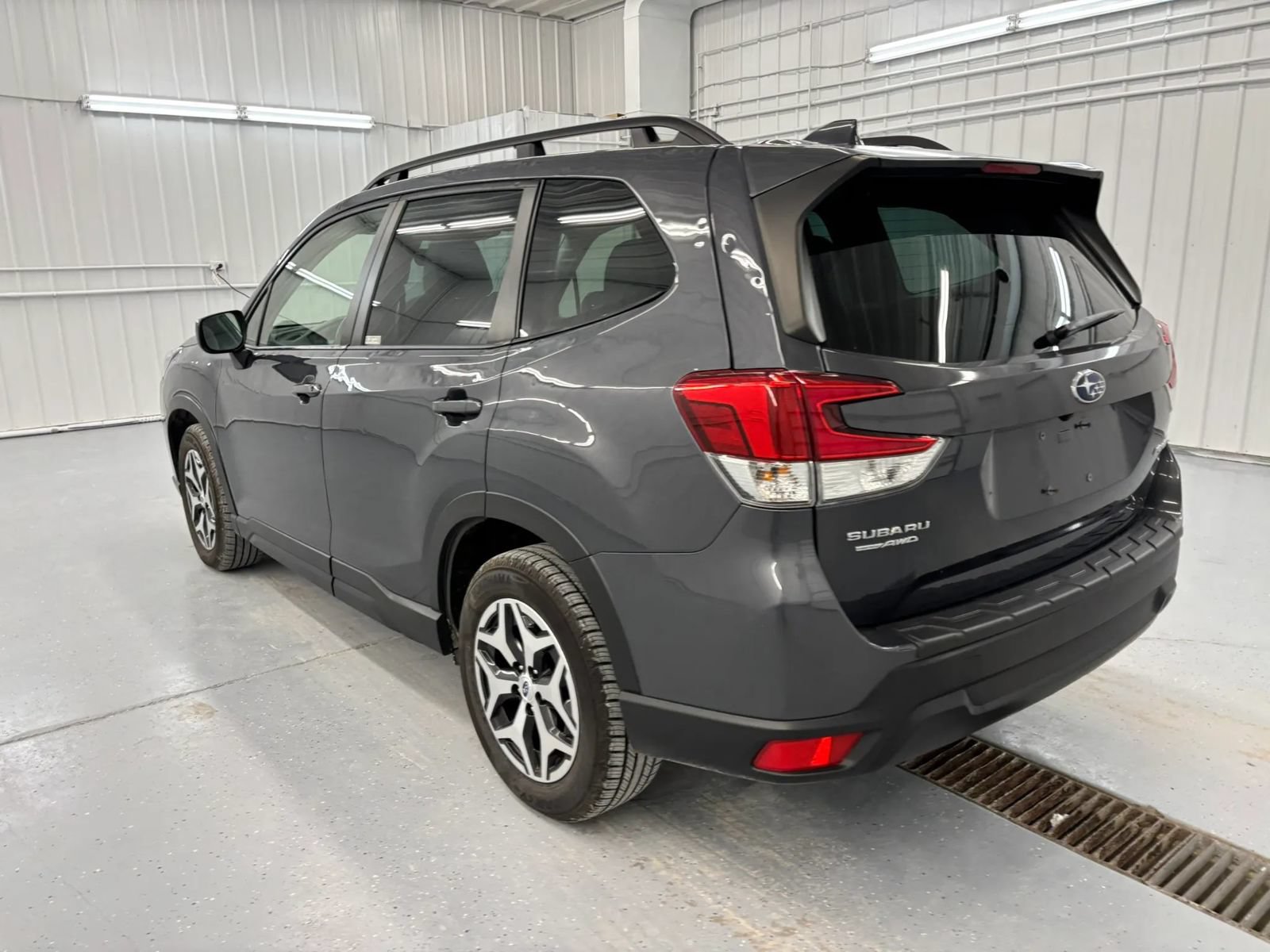 Used 2023 Subaru Forester Premium AWD/4WD image 4