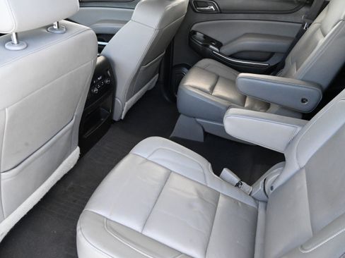 Used 2019 Chevrolet Tahoe LT RWD image 11