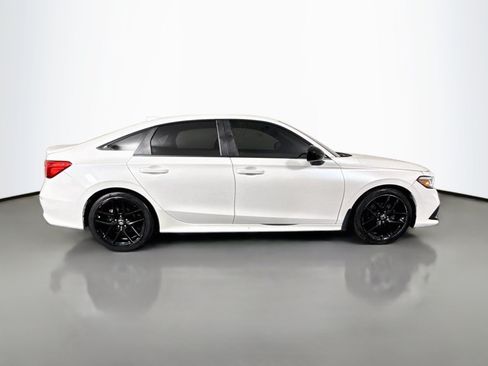 Used 2022 Honda Civic Sport image 11