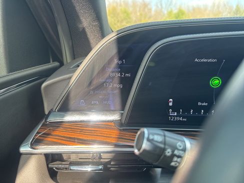 Certified 2024 Cadillac Escalade ESV Premium Luxury w/ Performance Package image 21