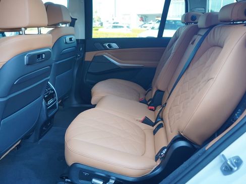 New 2026 BMW X7 xDrive40i w/ Premium Package image 12