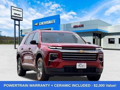 Used 2025 Chevrolet Traverse LT w/ Driver Confidence Package