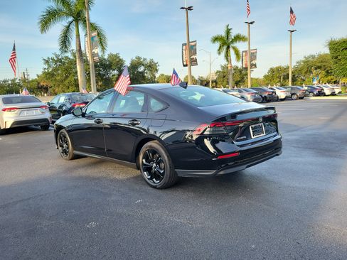 Used 2025 Honda Accord SE image 8