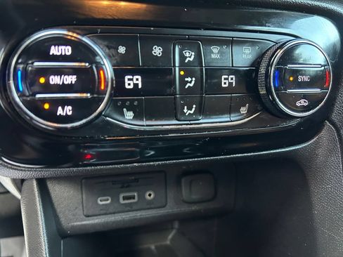 Used 2021 Buick Encore GX Essence w/ Advanced Technology Package FWD image 31