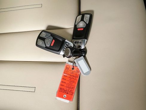 Used 2023 Audi A4 2.0T Premium w/ Convenience Package image 24