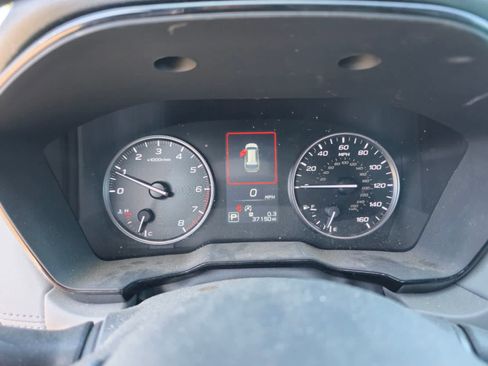 Used 2024 Subaru Outback Premium image 23