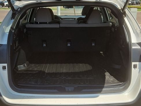 Used 2023 Subaru Outback Premium AWD/4WD image 6