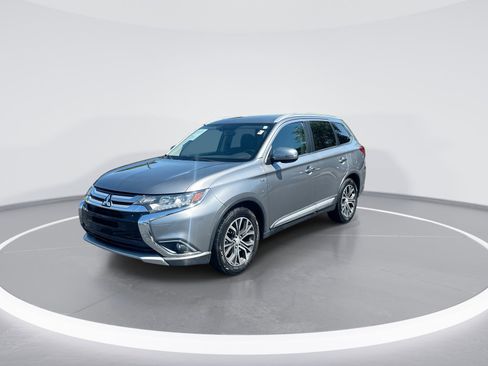 Used 2016 Mitsubishi Outlander GT AWD/4WD image 5