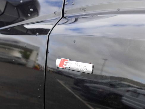 Used 2025 Audi Q3 2.0T Premium image 7