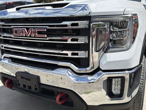 Used 2022 GMC Sierra 2500 SLE w/ SLE Value Package; AWD/4WD image 5