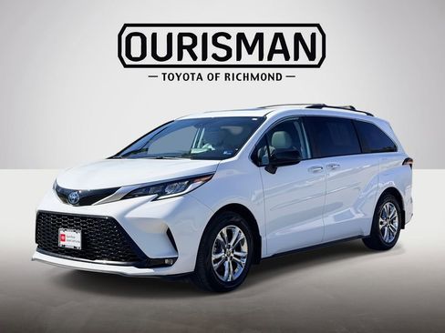 Certified 2023 Toyota Sienna XSE w/ XSE Plus Package image 23