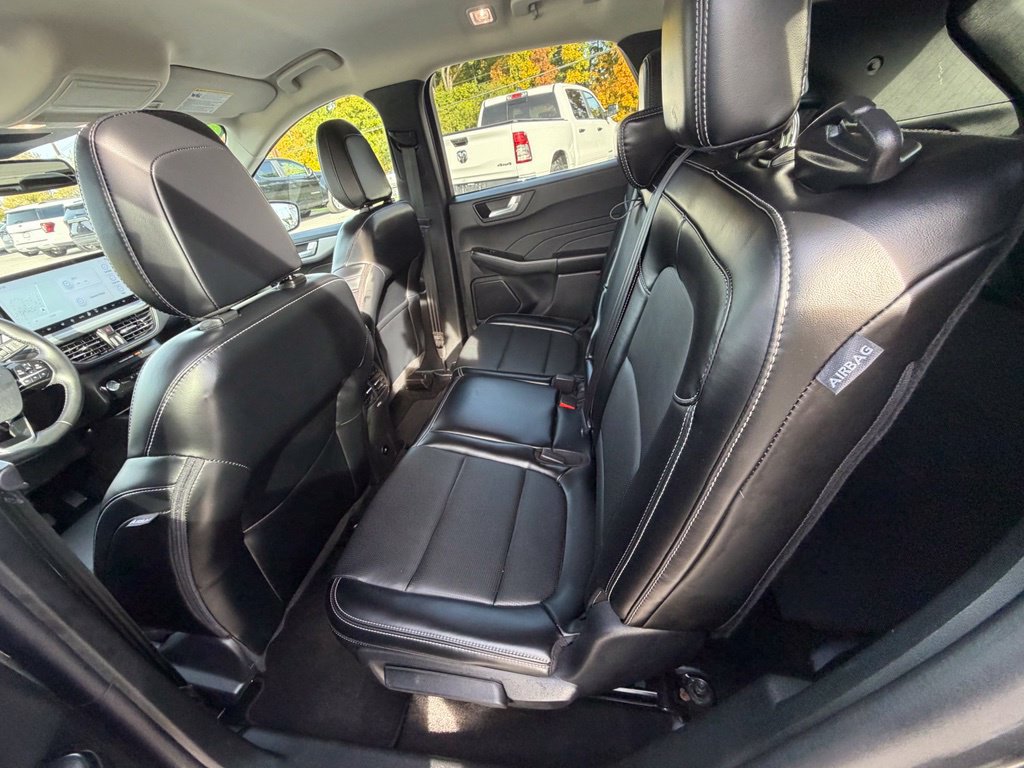 Certified 2025 Ford Escape Platinum AWD/4WD image 43