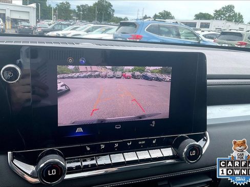 Used 2023 Chevrolet Colorado LT w/ LT Convenience Package II AWD/4WD image 29