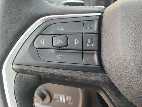 Used 2025 Jeep Grand Cherokee L Limited AWD/4WD image 21