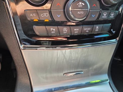 Certified 2019 Jeep Grand Cherokee Altitude RWD image 26