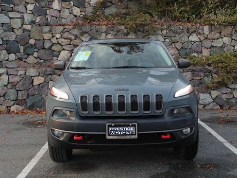 Used 2015 Jeep Cherokee Trailhawk w/ Comfort/Convenience Group image 3
