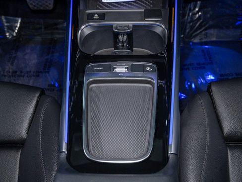 Certified 2025 Mercedes-Benz GLB 250 image 21