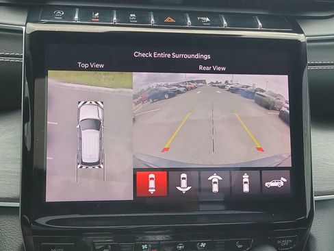 Used 2023 Jeep Grand Cherokee Limited w/ Luxury Tech Group II AWD/4WD image 29