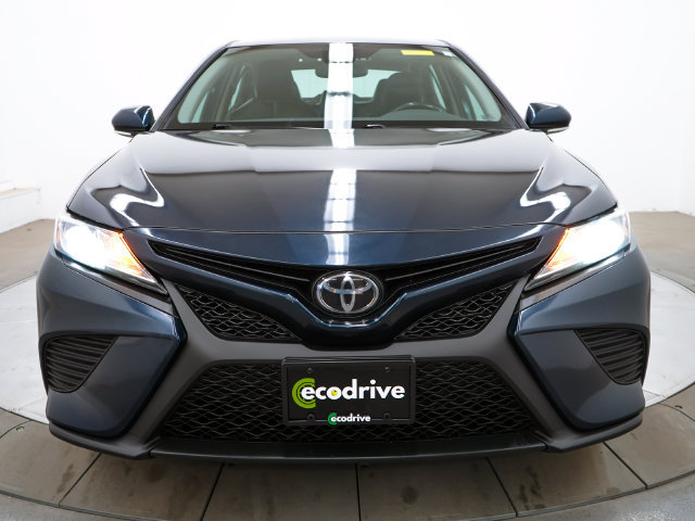 Used 2020 Toyota Camry SE w/ Convenience Package FWD image 2