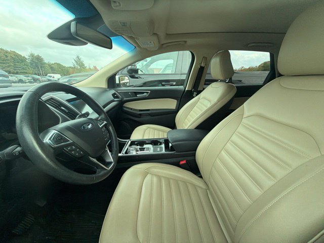Used 2020 Ford Edge SEL w/ Cold Weather Package AWD/4WD image 7
