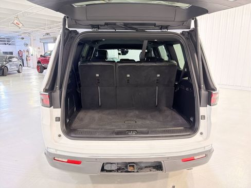 Used 2022 Jeep Wagoneer Series II image 28