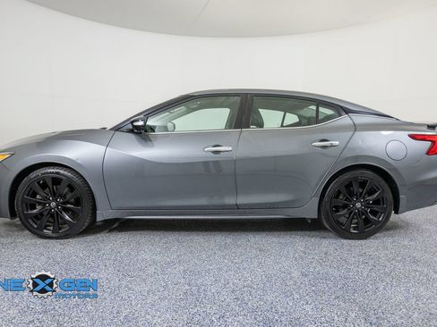 Used 2018 Nissan Maxima SR w/ Midnight Edition FWD image 5