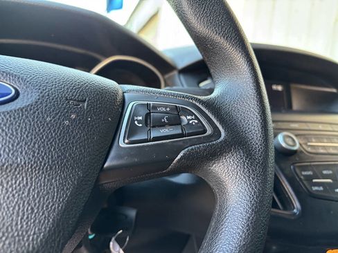 Used 2018 Ford Focus SE image 23