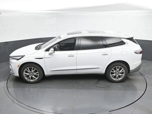 Used 2023 Buick Enclave Essence w/ Experience Buick Package AWD/4WD image 36