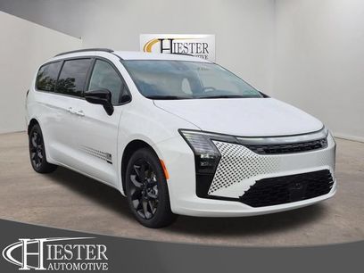 New 2027 Chrysler Pacifica Select