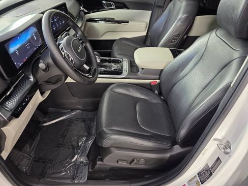 Used 2022 Kia Carnival SX Prestige FWD image 9
