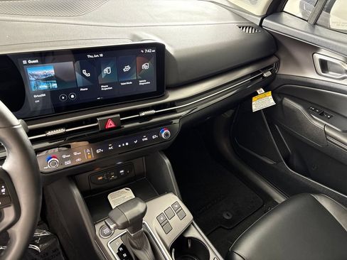 New 2026 Kia Sportage EX FWD image 32