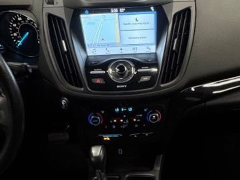 Used 2017 Ford Escape Titanium FWD image 16