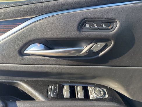 Used 2023 Cadillac Escalade ESV Premium Luxury image 11