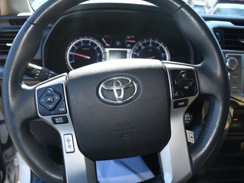 Used 2018 Toyota 4Runner SR5 image 12