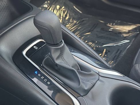 Used 2025 Toyota Corolla LE FWD image 19