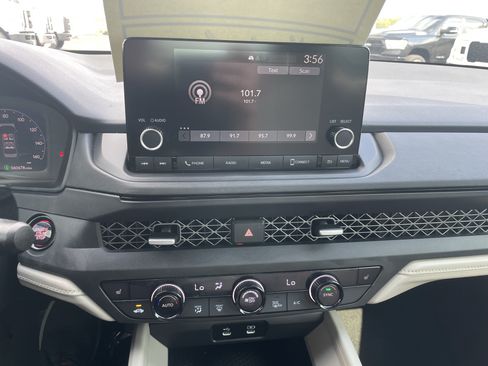 Used 2023 Honda Accord EX image 19