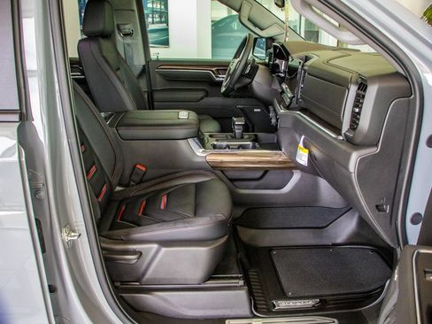 New 2025 Chevrolet Silverado 1500 RST w/ Convenience Package II AWD/4WD image 18