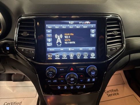 Used 2022 Jeep Grand Cherokee Laredo X image 14