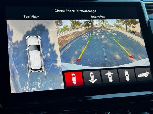 New 2023 Jeep Grand Cherokee Trailhawk w/ Advanced Protech Group II image 19