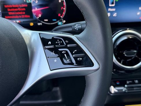 New 2026 Mercedes-Benz GLB 250 image 23