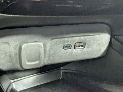 Used 2026 Chevrolet Trax ACTIV w/ Sunroof Package FWD image 22