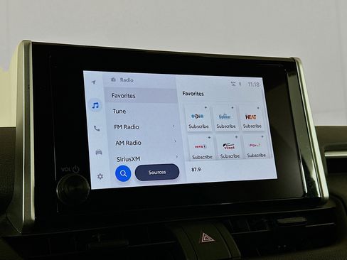 Used 2025 Toyota RAV4 XLE image 21