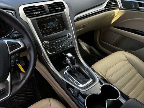 Used 2016 Ford Fusion SE w/ Equipment Group 202A image 34