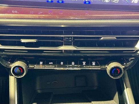 Certified 2024 Chevrolet Traverse RS w/ LPO, Floor Liner Package image 15