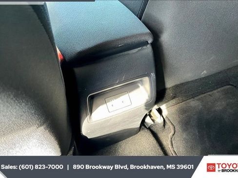 Used 2024 Toyota Corolla LE image 23