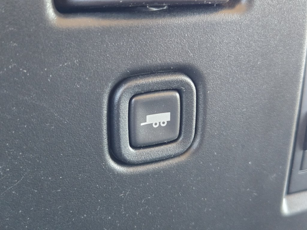 Used 2023 GMC Savana 3500 w/ Driver Convenience Package RWD image 22